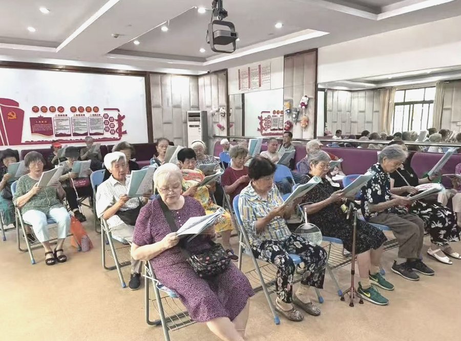 成都锦欣花乡老年公寓:月费七千元档全失能护理选型参考