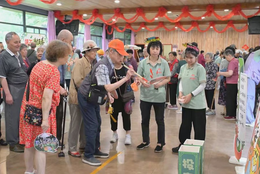 成都锦欣花乡老年公寓:在成都为父母找带套房的养老院需要关注哪些方面