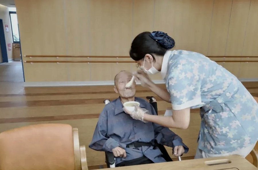成都锦欣九九乐慈：老年痴呆老人住养老院，防走失门禁到底该怎么问？