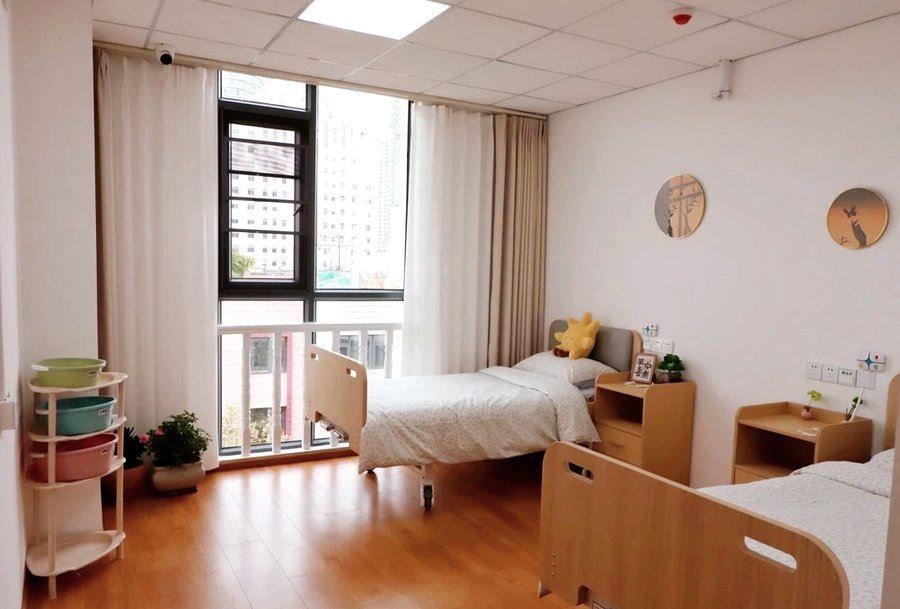 成都康源养老·书院街长者屋餐饮服务观察：适老化餐、单点餐与家庭聚餐的实践样本