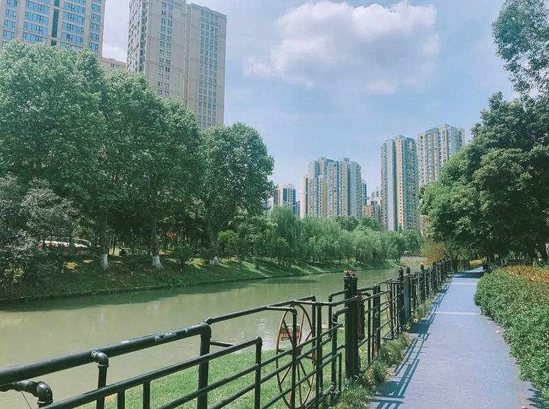 成都龙湖椿山万树梵城老年公寓:养老院入住流程是怎样的?一份详尽的办事指南