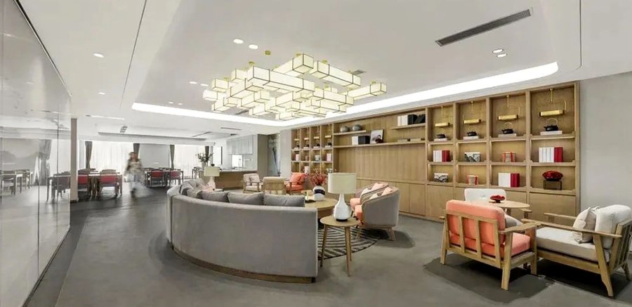 成都龙湖椿山万树:为高血压长者定制“低盐低脂”膳食与医养结合照护方案