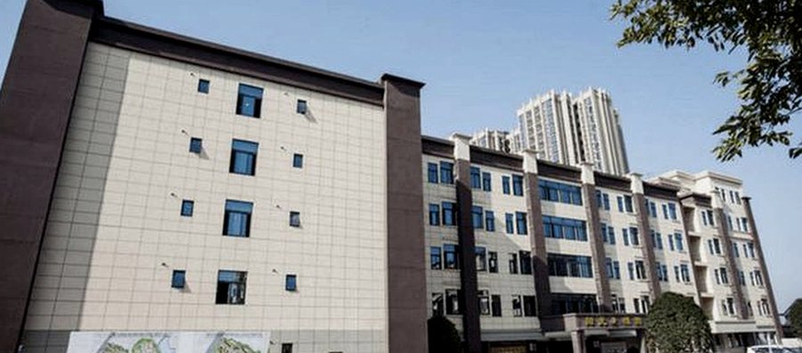 成都龙泉聚宝山养老中心 地铁2号线沿线免费预约接送参观服务指引