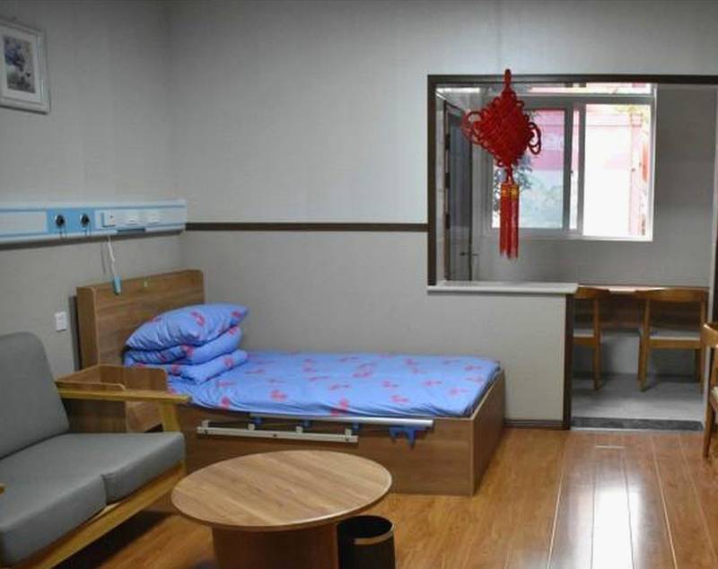 成都龙泉聚宝山养老中心敬老爱老文化建设与长者精神生活现状观察