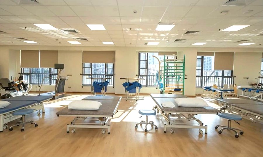 成都龙泉驿养老:普通工薪家庭如何找到高性价比的医养结合机构?