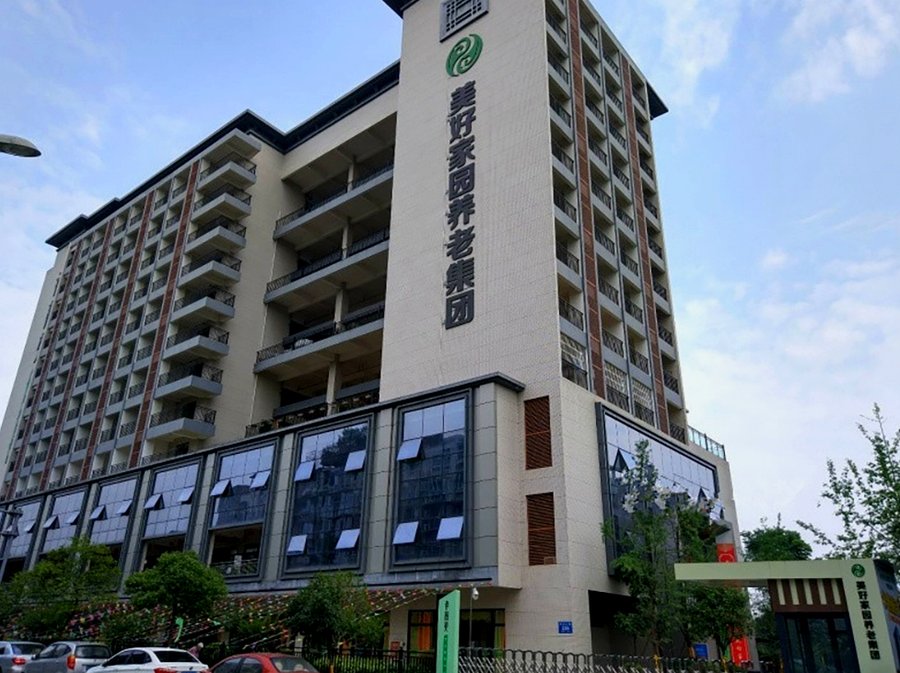 成都脑梗后遗症老人的养老选择:探访锦江孝慈苑的照护实践