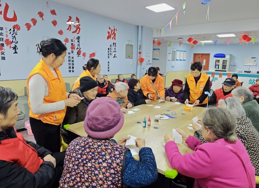 成都暖巢人家照料护理中心:重症稳定期老人吸氧吸痰照护指南