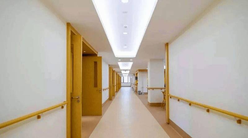 成都郫都区康养会所文娱日常观察：福泰年·银发梦工场影音室与练歌配套探访