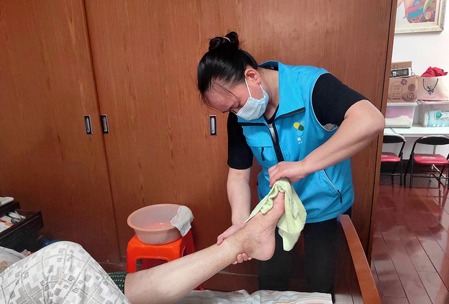 成都菩提心老人长期照护所:市中心分级照护与周边配套对照