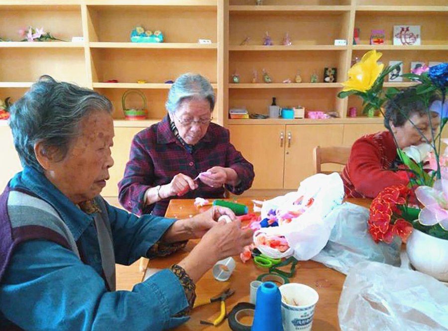成都亲睦家·鹭湖长者社区:带胃管鼻饲失能老人的管路护理机构选型参考