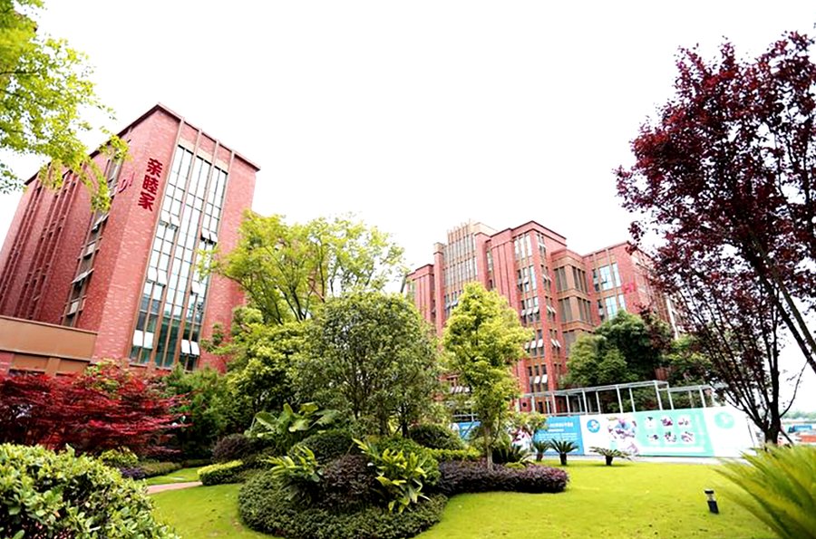 成都亲睦家·鹭湖长者社区:带胃管老人的医养结合养老之选