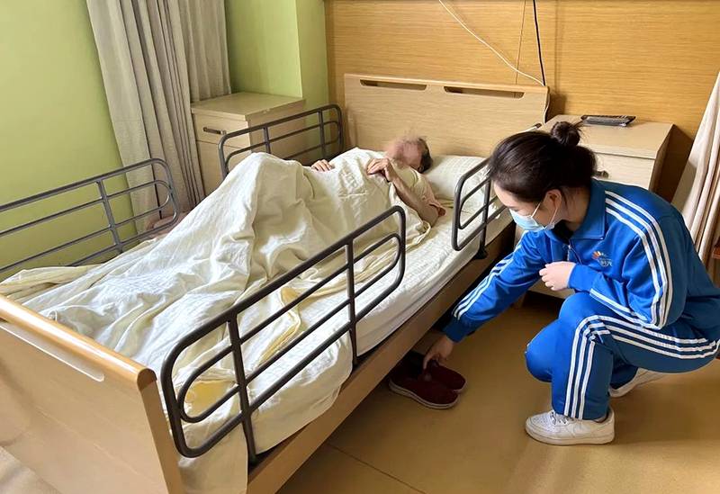 成都青羊区安康年养老服务中心：民办社区照料中心床位紧张吗？