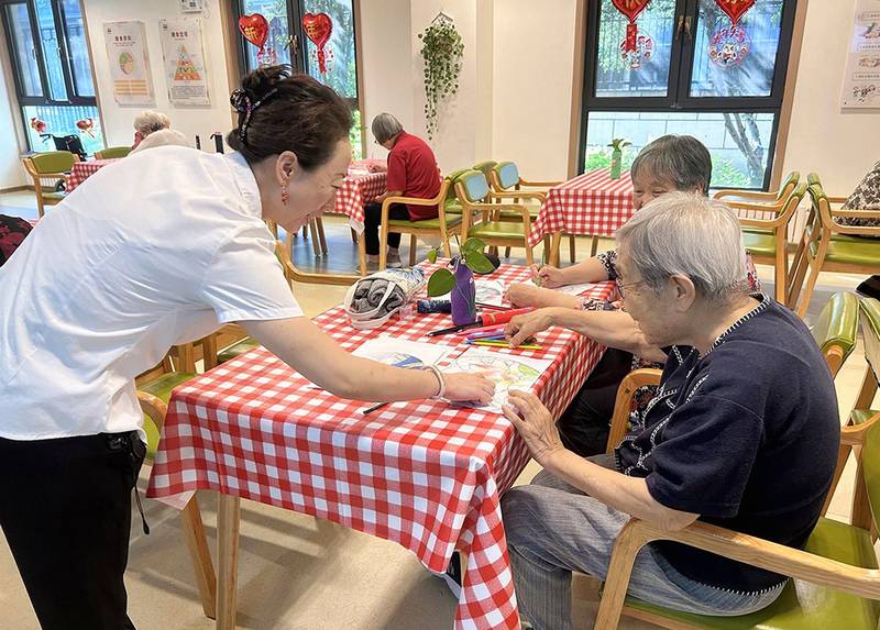 成都青羊区菩提心养老院：提供7天试住体验的失能失智专护机构