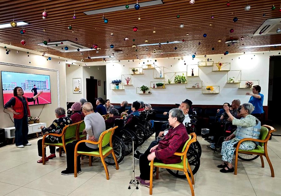 成都青羊区颐碗汤社区养老中心:单人间、双人间、三人间房型选择指南