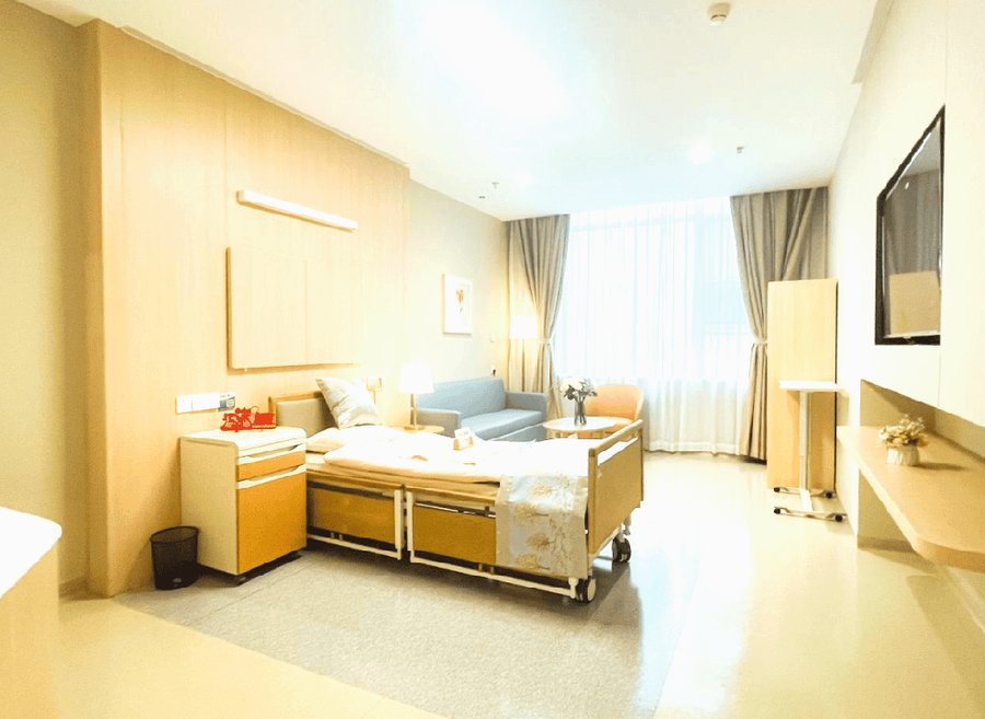 成都全失能卧床老人养老院怎么选?探访泰康之家·蜀园的医养结合照护实践