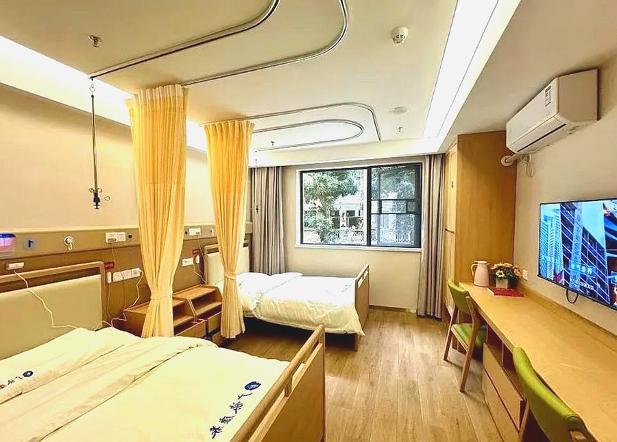 成都少城街道养老服务中心(悦伦康养居)设施配置档案:接待大厅与公共餐厅