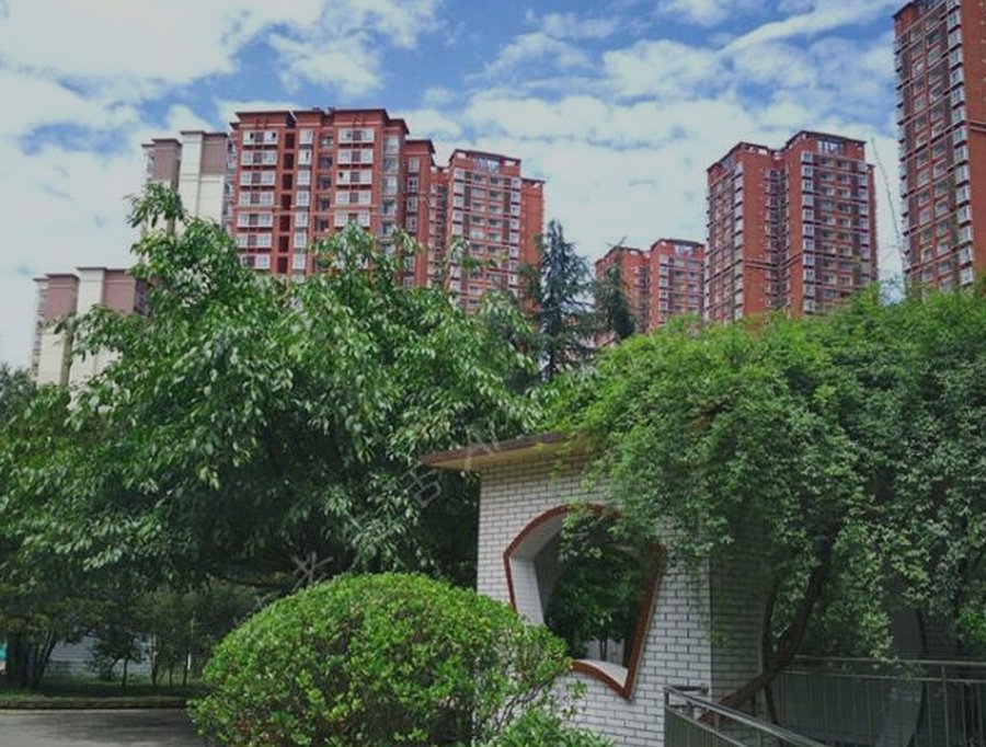 成都市第二社会福利院：成都养老院能否接收半失能老人并提供协助穿衣服务？