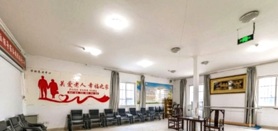 成都市华桥养老中心:成都龙泉驿养老院回民餐与个性化膳食服务观察