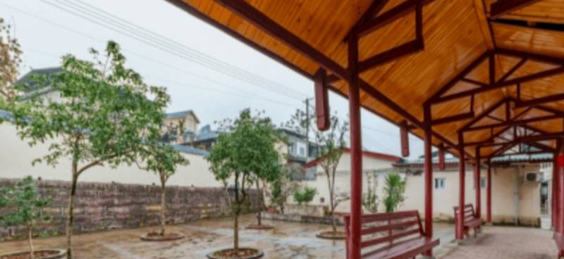 成都市龙泉驿区联合颐养托老中心居室配套说明:独立卫生间、空调与电视配置详情