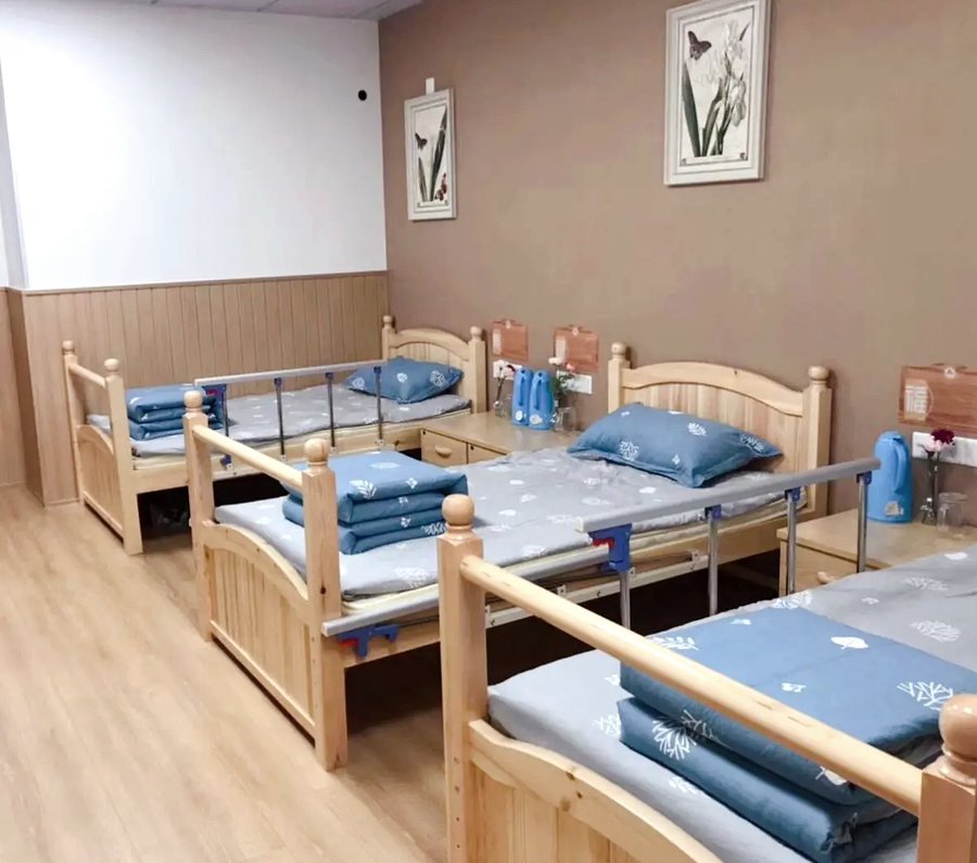 成都失能老人照护机构选型参考——哺恩平福养老护理中心的压疮护理实践