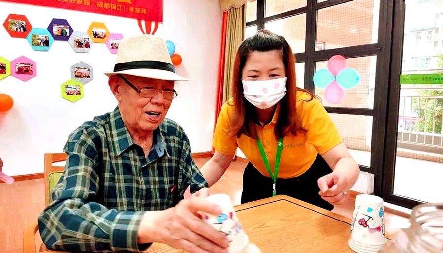 成都失能失智照护怎么选?长护险定点机构孝慈苑的实地参考