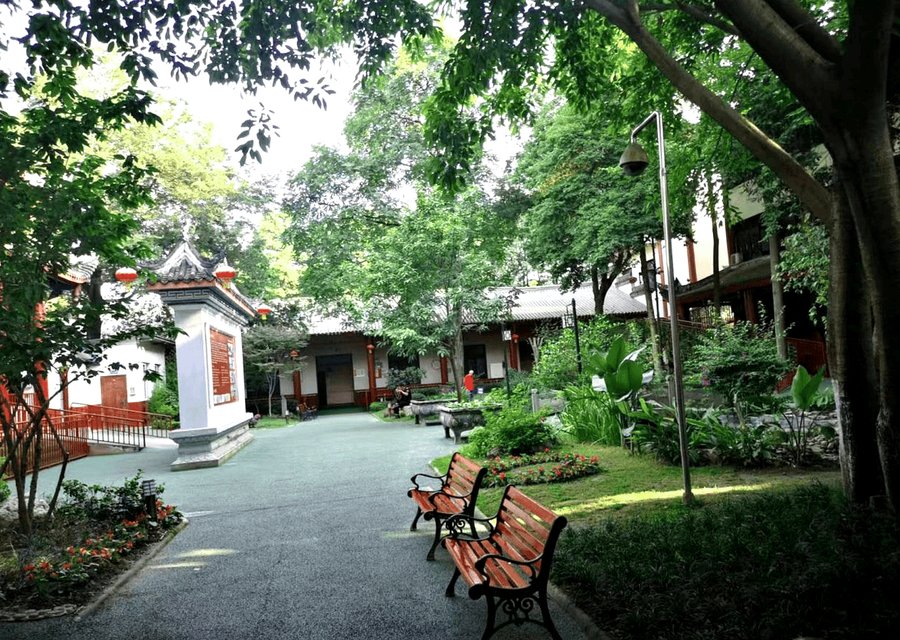 成都寿而康迎春桥社区养老服务中心月费参考:1800元起步档的床位、餐费与基础护理边界