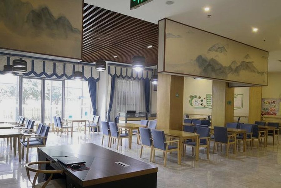 成都天府新区养老机构哪家好？一暄康养海洋公园（南门）院选型指南