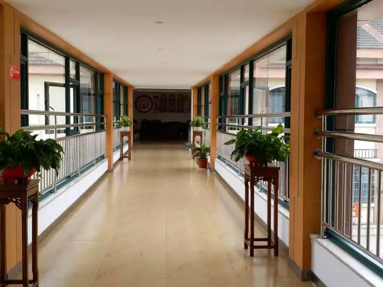 成都天乡社区养老院:户外健身区与散步步道,为父母寻找温江区的花园式养老居所
