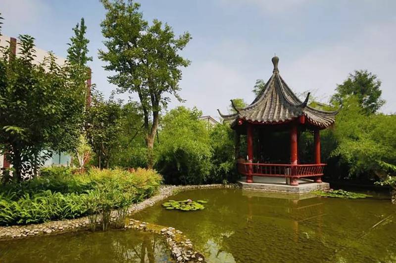 成都晚晴山庄全失能照护参考：关于护理员配置与合规基线的实地观察