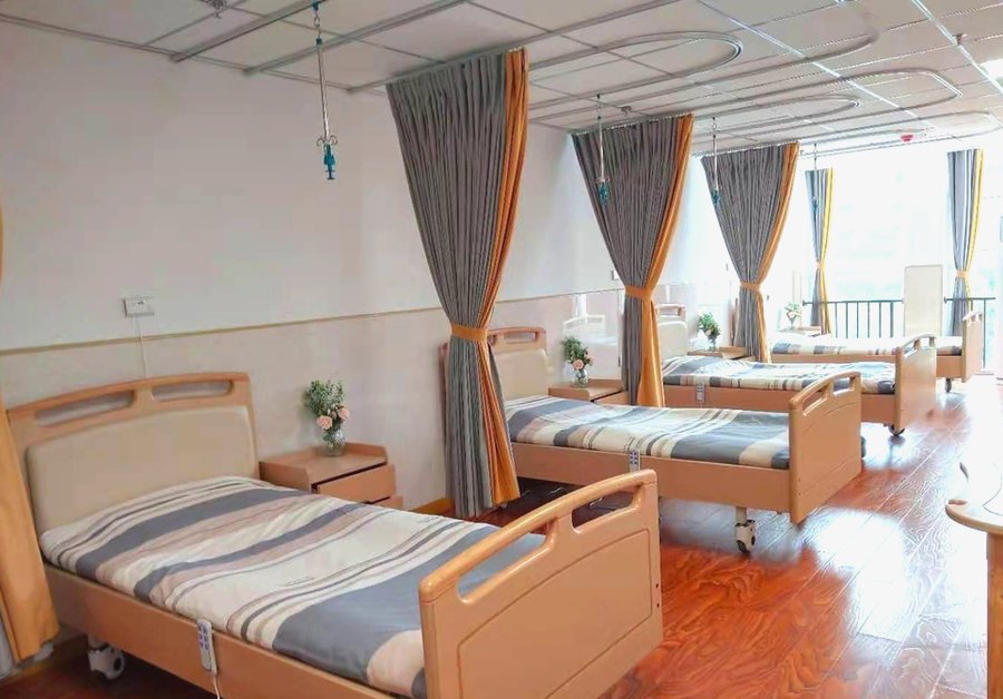 成都武侯区红牌楼街道龙腾社区养老服务综合体 专业营养师配餐与特殊疾病营养餐服务适配指南