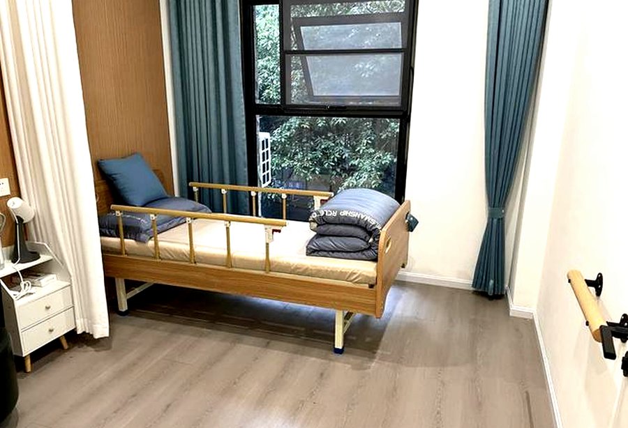 成都武侯区红牌楼街道龙腾社区养老服务综合体全失能卧床长者照护服务说明