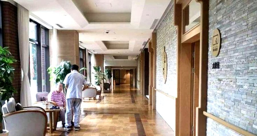 成都武侯区金色阳光养生乐园:占地约十余亩、床位约60张的中小型低密度照护空间
