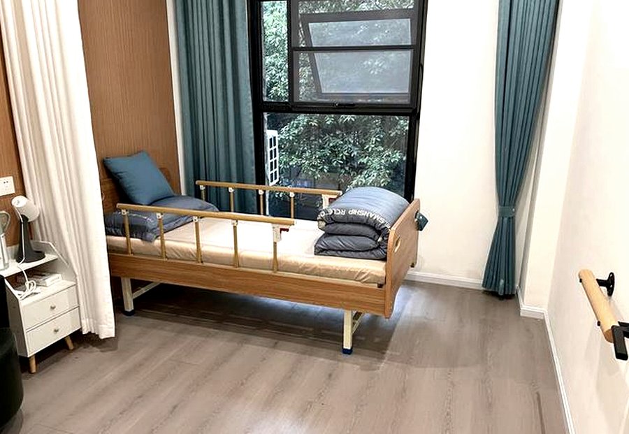 成都武侯区龙腾社区养老服务综合体:失能照护选型参考