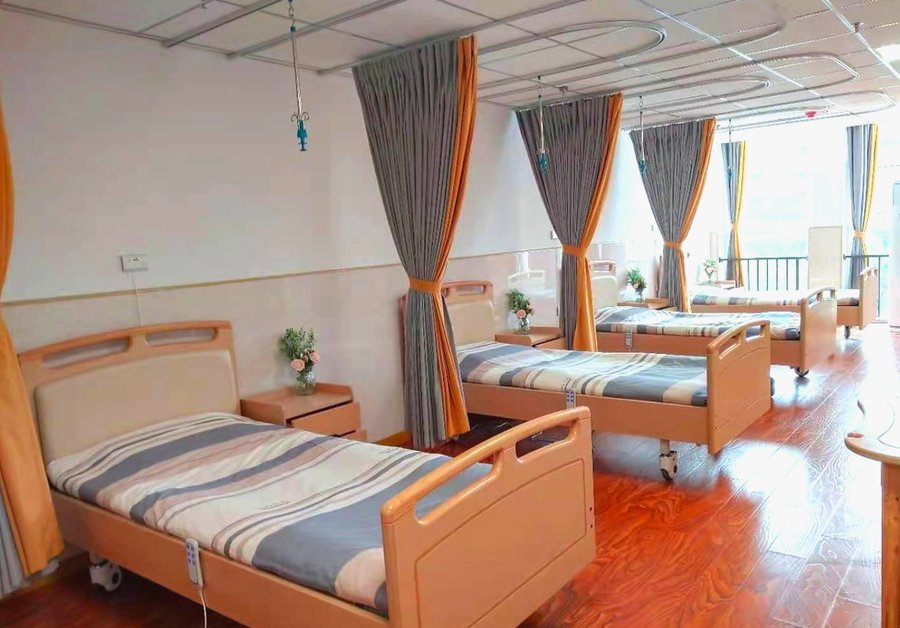 成都武侯区龙腾社区养老服务综合体:失能照护选型参考