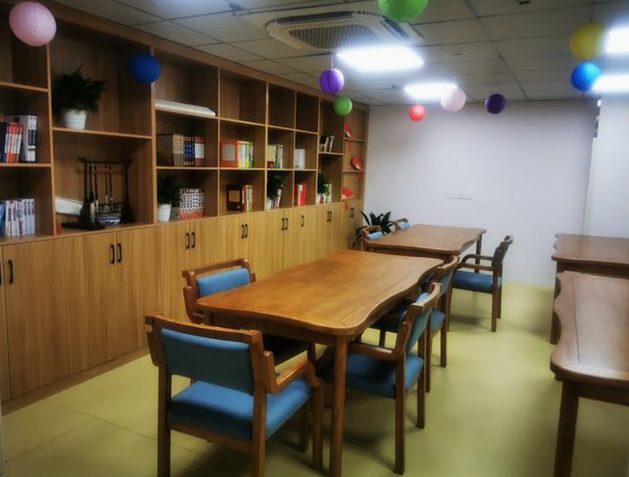 成都祥瑞通成华苑康养中心康复服务说明:偏瘫长者功能训练如何落地