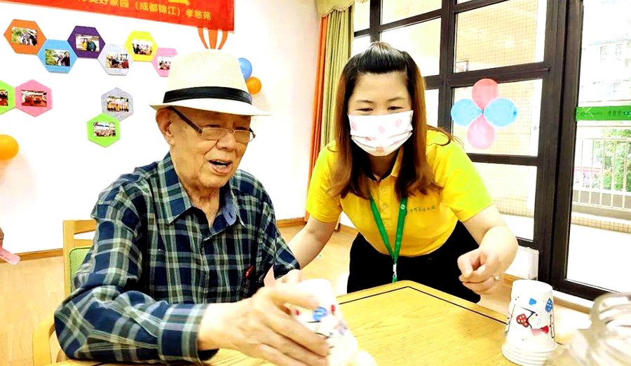 成都孝慈苑:能接收需要长期吸氧的慢阻肺老人吗?