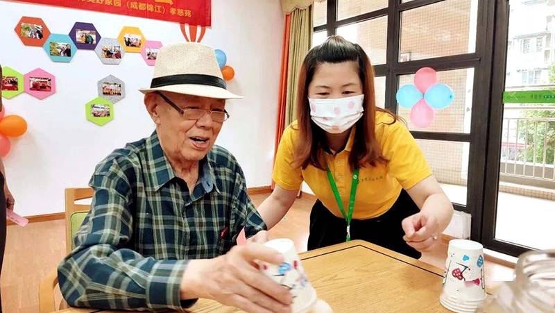 成都孝慈苑膳食服务观察：营养师驻院与个性化定制实践
