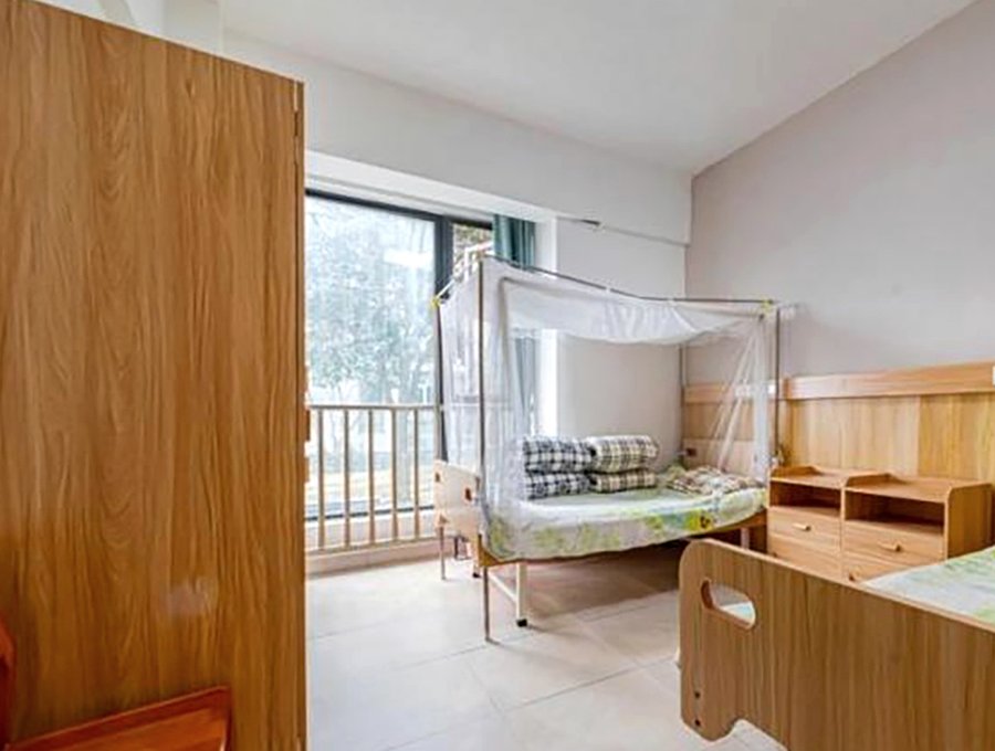 成都新津区综合福利中心:吞咽障碍长者入住公办养老院的流食、软食与鼻饲照护指南