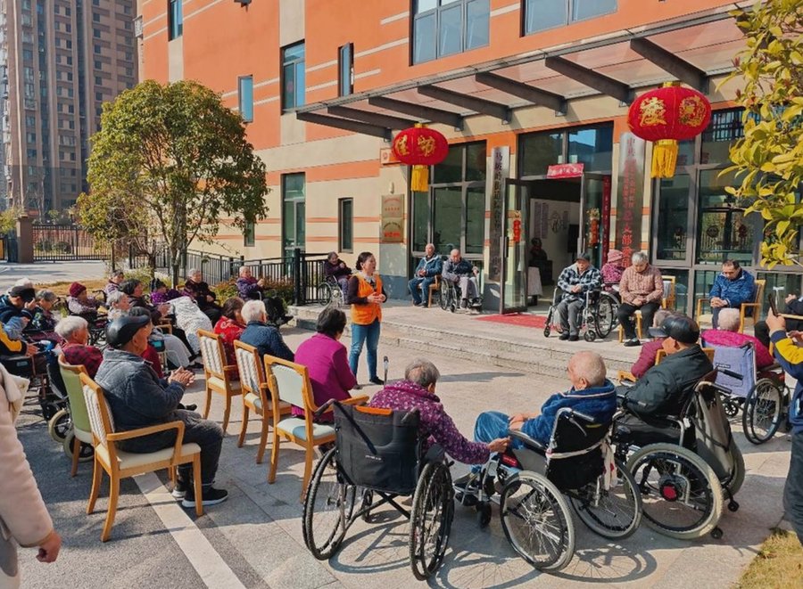 成都养老院参观核查攻略:棋牌室书画室户外场所三项设施的合规对照清单|成都瑞小满天回镇街道社区养老综合体