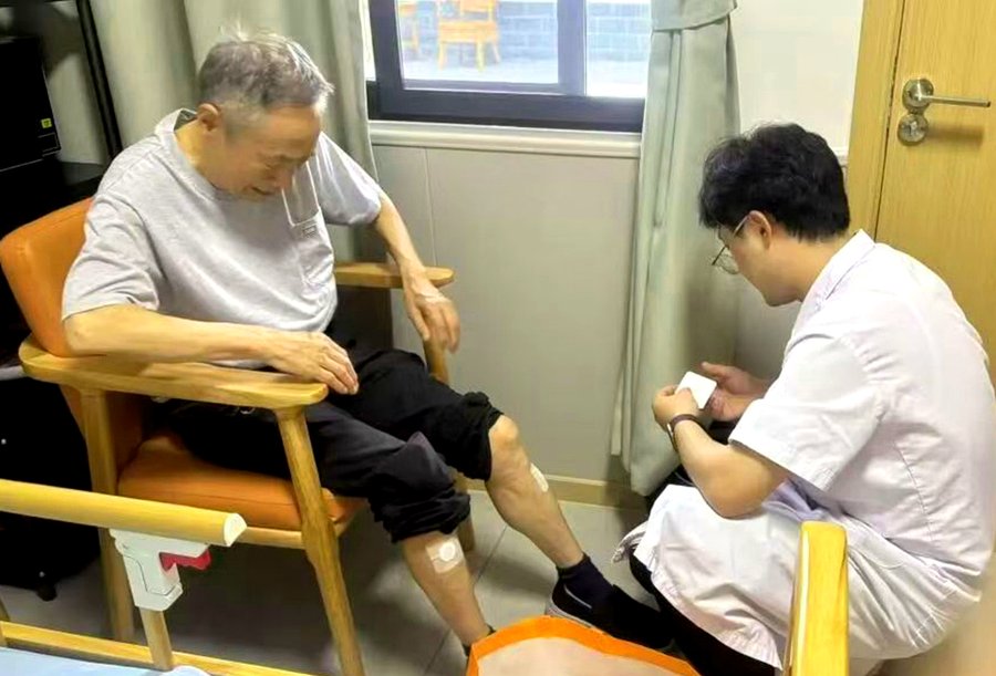 成都养老院能提供回民餐等特色餐食吗？——锦欣花乡老年公寓的清真餐饮与综合照护实践
