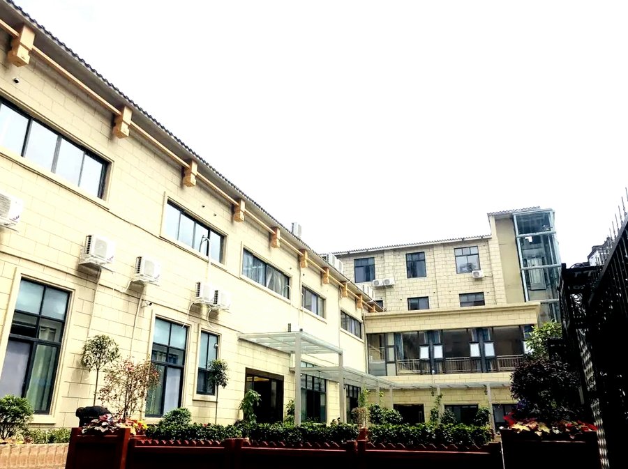 成都养老院收费如何对应护理等级?以哺恩养老护理中心荷花院为例