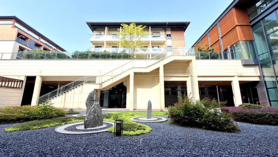 成都养老院有营养师配餐吗?中铁·春台悦能否提供低盐低脂餐?