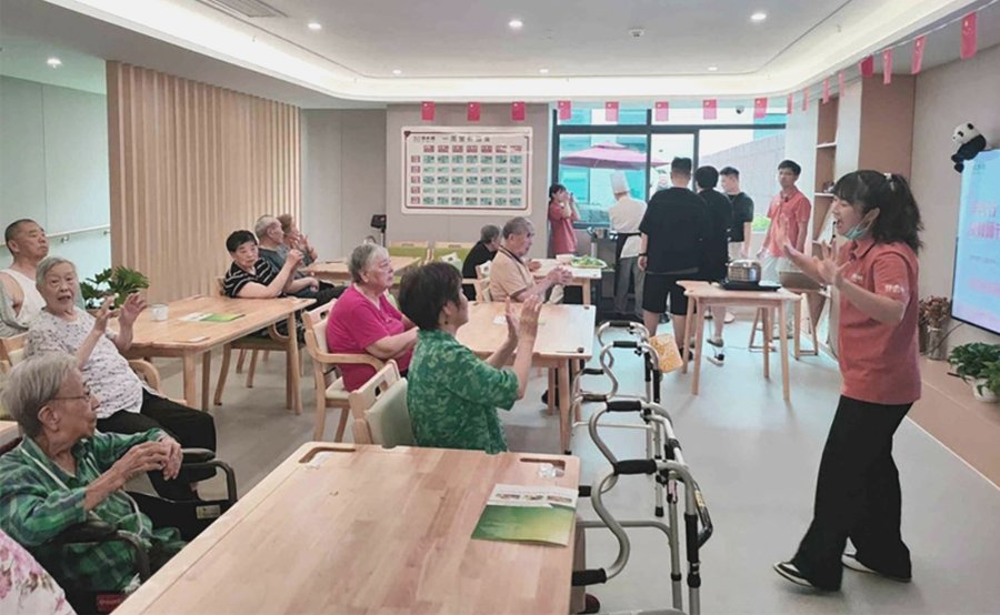 成都长孝康养中心：长护险定点机构吗？手续如何对接？