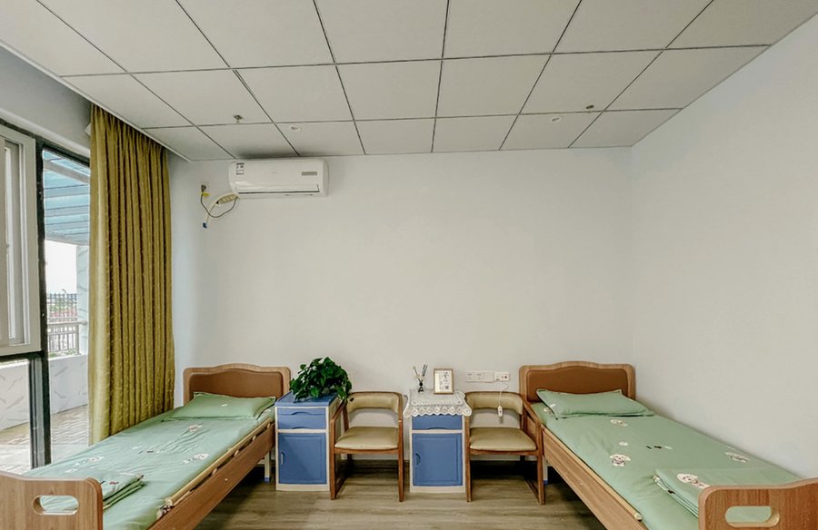 成都子阳润辉养老院24小时医护值班与夜间巡房服务说明