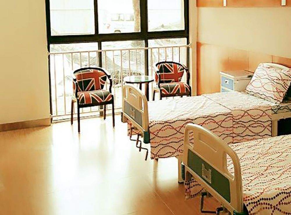 成华区半自理长者照护机构怎么选:从祥和长者养护中心建设路店看照护分级