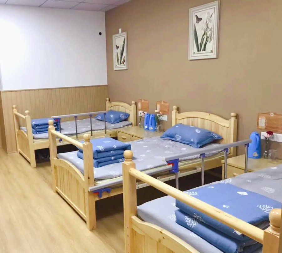 成华区护理型养老机构适配参考:哺恩养老护理中心(熙悦里院)半护/全护/专护场景