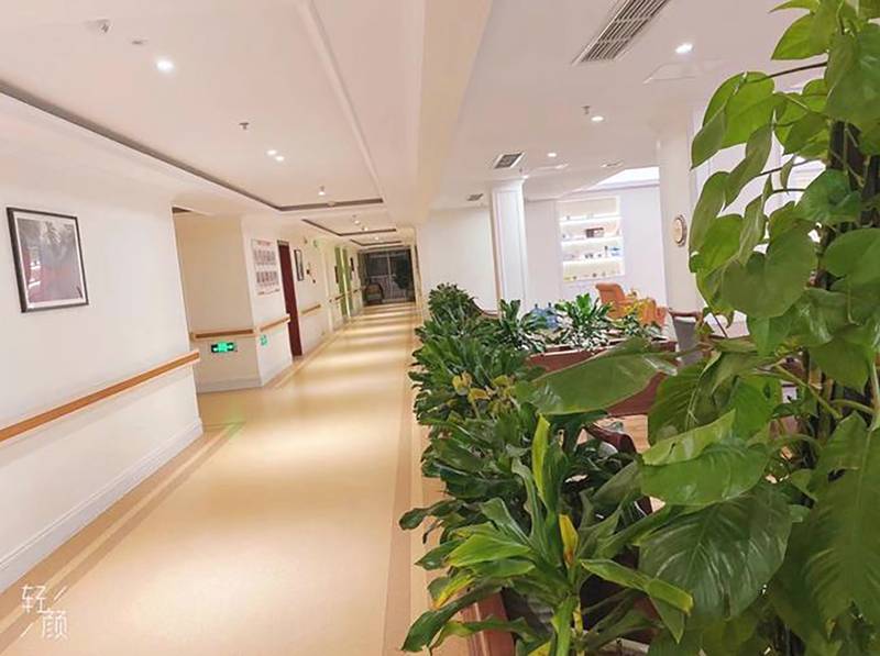 椿萱茂·珉湾长者社区：青羊区养老院接收卧床失能老人要求与经验指南