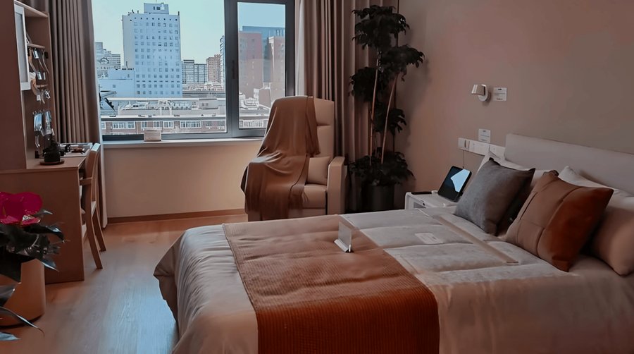 大家的家·成都五丁桥城心社区:从健康配套深度看适配路径——内设机构与三甲转诊通道的核验参考