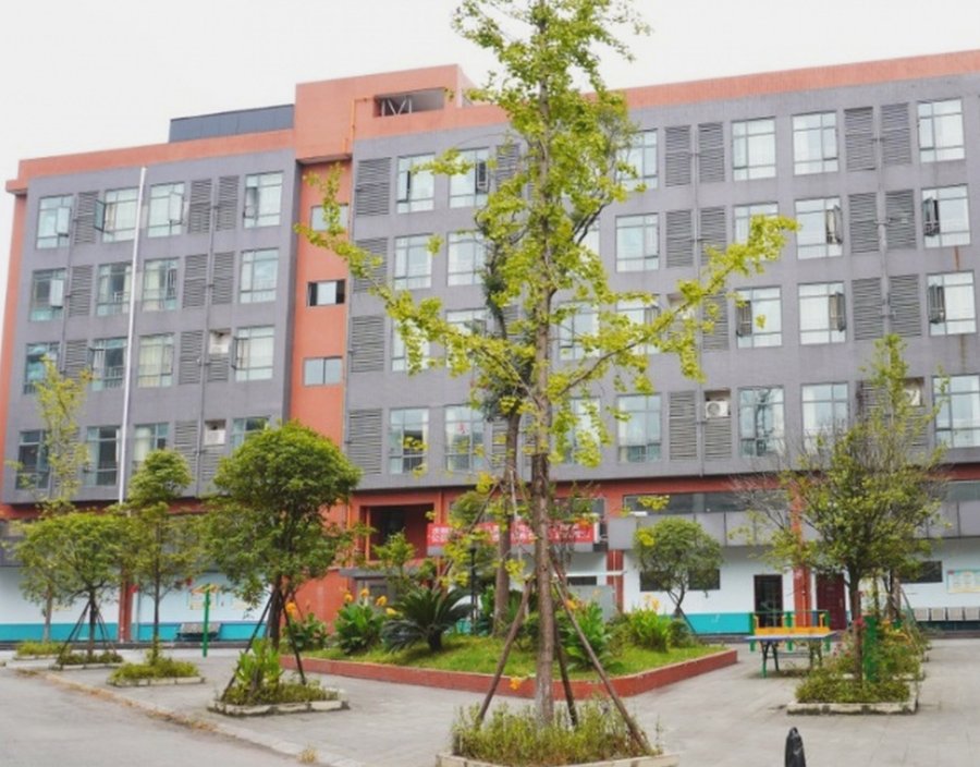 低保或残疾老人入住成都新都恒轩养老院，能享受哪些收费优惠政策？