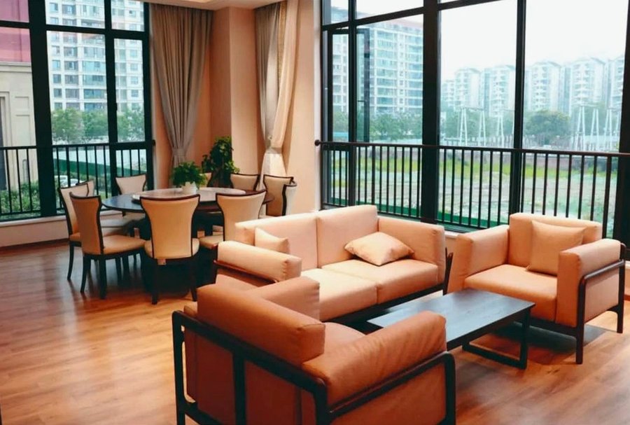 夫妻能住同一间养老院双人间吗?一自理一半护理费用怎么算?成都九如城养老综合体